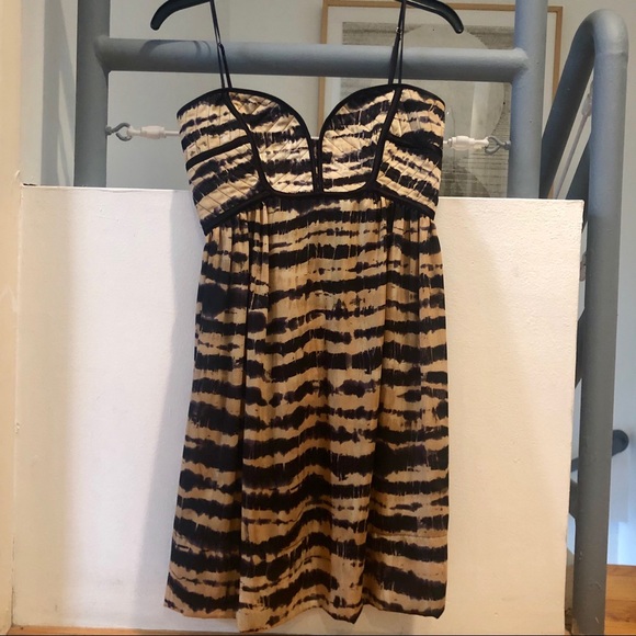 Gorgeous and chic mini black/tan tie dye dress - Picture 1 of 3